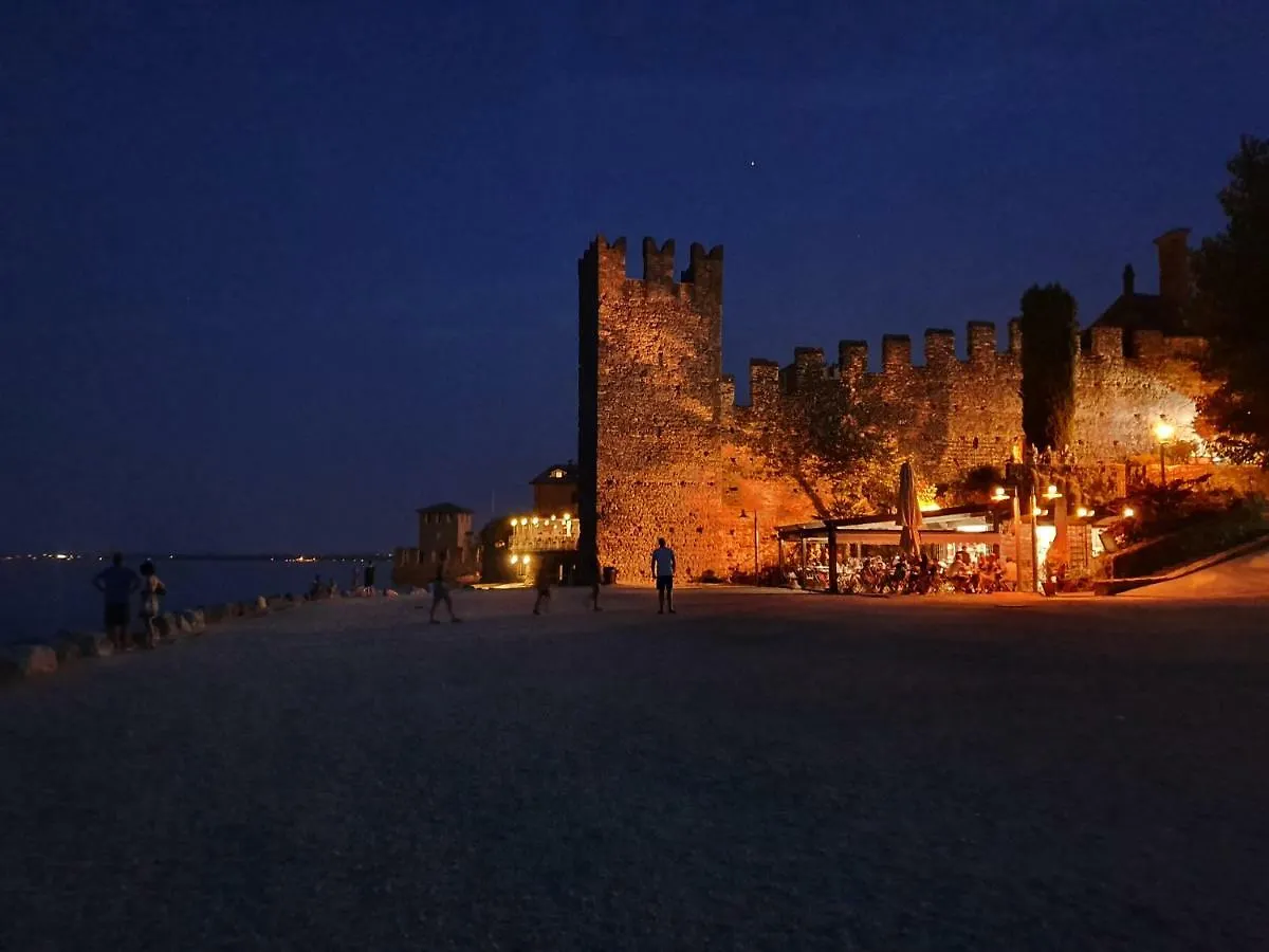 Garda Felice Apartment Desenzano del Garda 0*,  Italy